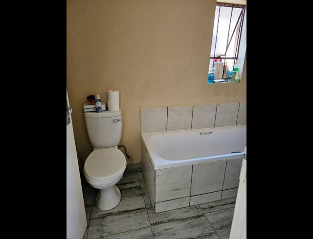 2 BEDROOM HOUSE FOR SALE IN CLAYVILLE